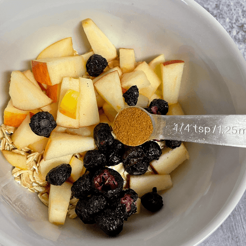 Healthy Snacks with Apples & Freeze-dried Blueberries